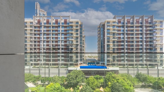Pet-Friendly | Spacious with Balcony | Maid/Study, picture 12