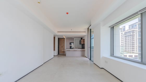 Pet-Friendly | Spacious with Balcony | Maid/Study, picture 6