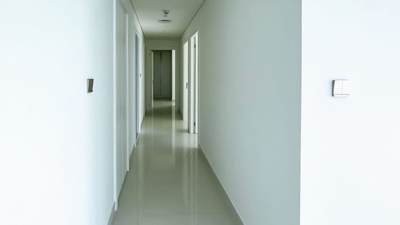 Palm view apartment in EMAAR Beachfront with maid's room, picture 10