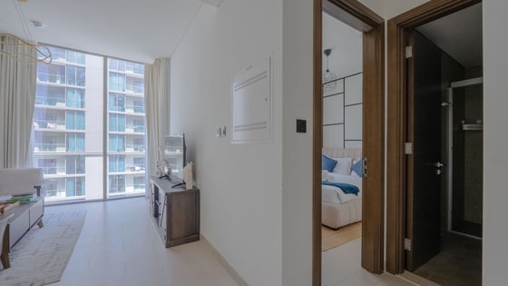 Stunning 1BR | Furnished Luxury | Downtown Views, picture 13