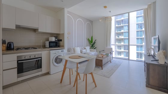 Stunning 1BR | Furnished Luxury | Downtown Views, picture 6