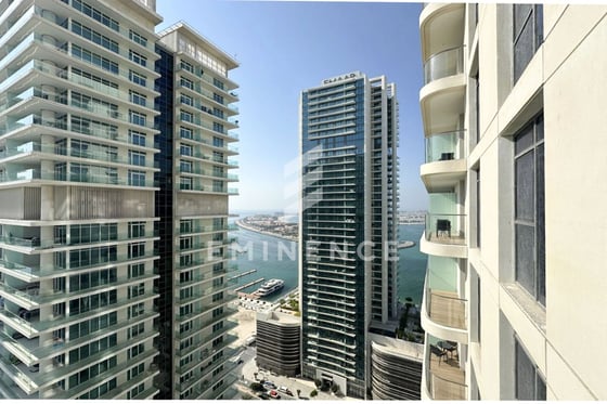 Stunning Marina Skyline View |Private Beach Access, picture 43