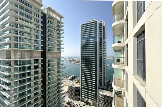 Stunning Marina Skyline View |Private Beach Access, picture 44