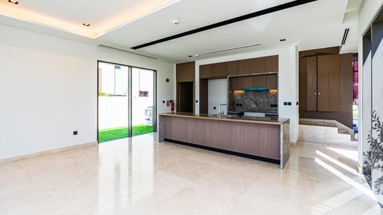 Exclusive Residence | Central Park | Large Plot, picture 15