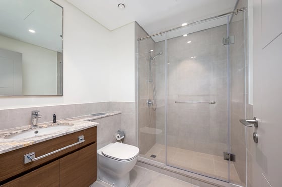 Luxury 3BR plus Maids | High Floor | City View, picture 24