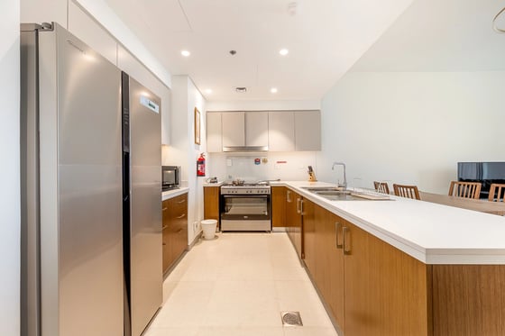 Luxury 3BR plus Maids | High Floor | City View, picture 14