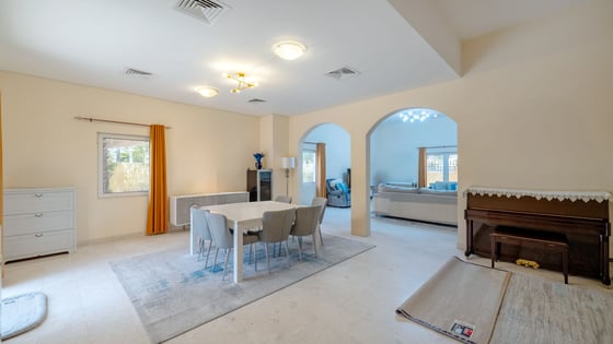 Luxury 5BR Villa | Private Pool | Prime Community, picture 2