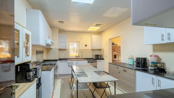 Luxury 5BR Villa | Private Pool | Prime Community, picture 6