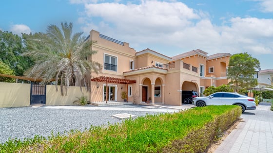 Luxury 5BR Villa | Private Pool | Prime Community, picture 1