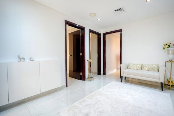 3BR Penthouse | City View | Fully Renovated, picture 14