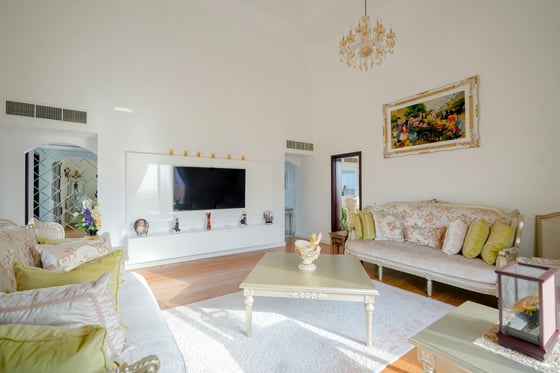 3BR Penthouse | City View | Fully Renovated, picture 4