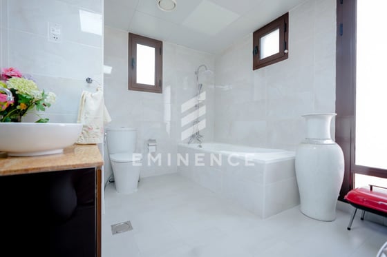 3BR Penthouse | City View | Fully Renovated, picture 47