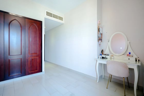 3BR Penthouse | City View | Fully Renovated, picture 32