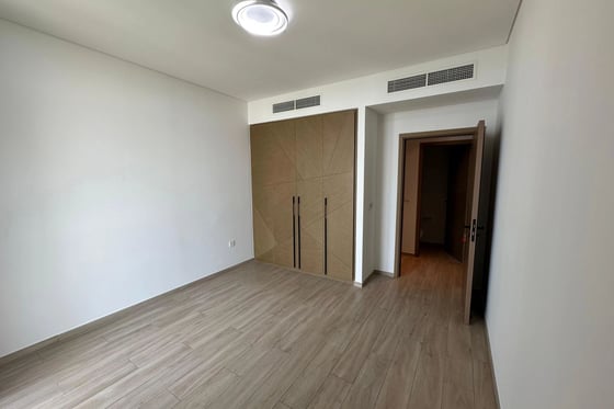 High Floor | Creek View | Ready to Move, picture 16