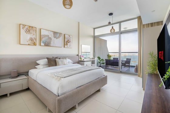 Chic Island Escape | Steps from the Beach | Azure Residences, picture 7