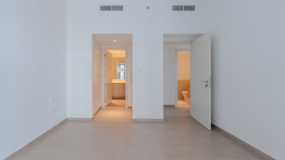 Vacant | Pool View | Bright l Exclusive listing, picture 12