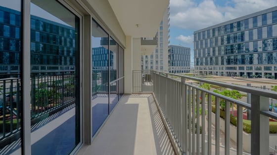 Vacant | Pool View | Bright l Exclusive listing, picture 2