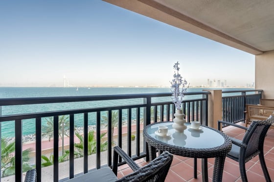 Tropical Charm | Prime Palm Retreat | Royal Amwaj North, picture 2