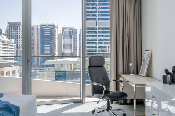 Prime Marina Views | Spacious & Bright | Stella Maris Tower, picture 7