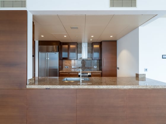 Skyline Luxury | High Floor | Premium Amenities, picture 5