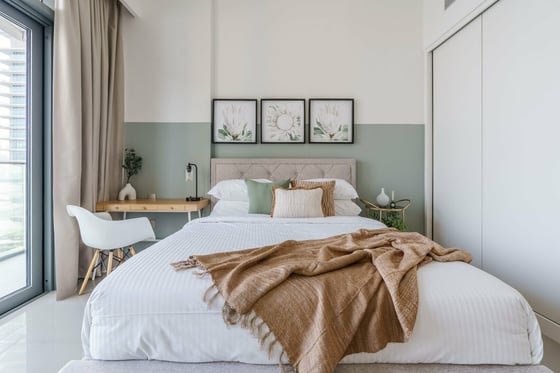 Beachfront Bliss | Modern Comfort | Beach Vista 02, picture 1
