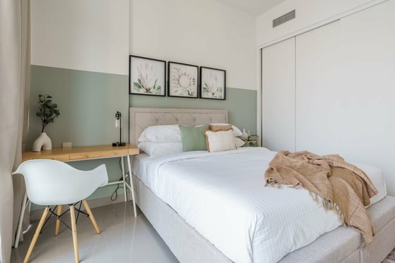 Beachfront Bliss | Modern Comfort | Beach Vista 02, picture 2