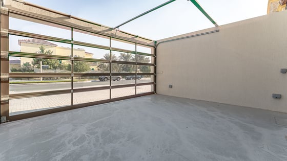 Turnkey luxury villa in Jumeirah Park with a large plot, picture 17