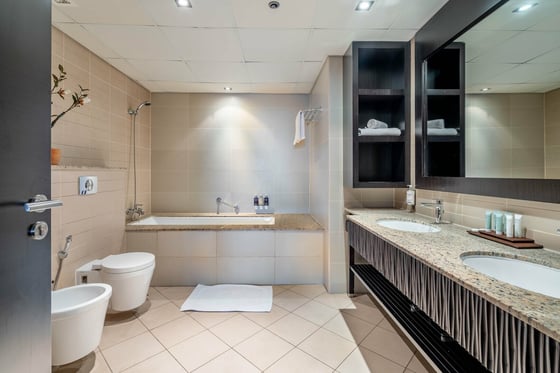Tropical Elegance | Waterfront Retreat | Royal Amwaj Palm, picture 20