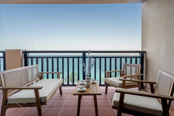 Tropical Elegance | Waterfront Retreat | Royal Amwaj Palm, picture 26