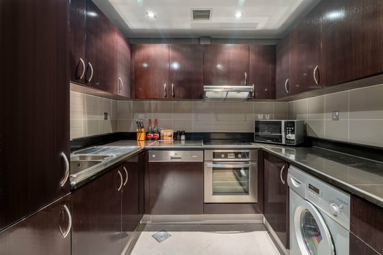 Tropical Elegance | Waterfront Retreat | Royal Amwaj Palm, picture 19