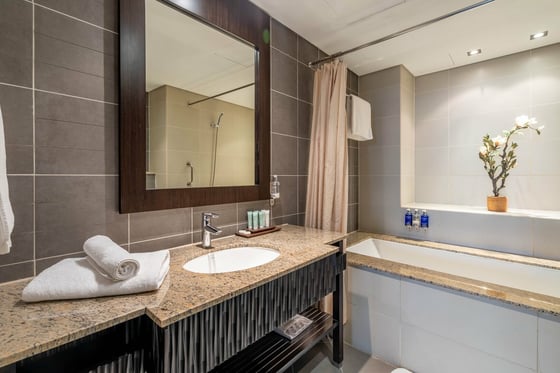 Tropical Elegance | Waterfront Retreat | Royal Amwaj Palm, picture 15