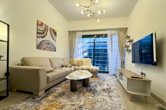 Luxurious 1BR | Community View | VOT | Spacious, picture 1