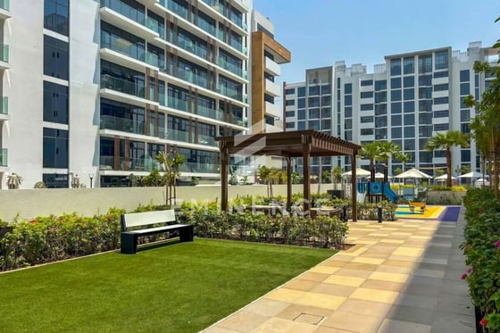 Luxurious 1BR | Community View | VOT | Spacious, picture 30
