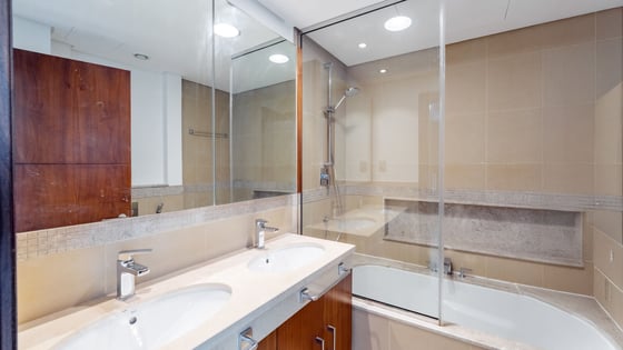 Exclusive Apartment with Burj Khalifa Views, picture 17
