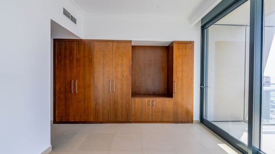Exclusive Apartment with Burj Khalifa Views, picture 15