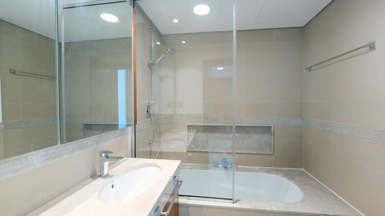 Exclusive Apartment with Burj Khalifa Views, picture 19