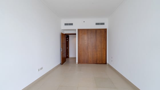 Exclusive Apartment with Burj Khalifa Views, picture 13