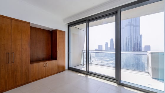 Exclusive Apartment with Burj Khalifa Views, picture 11