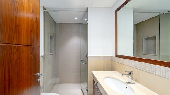 Exclusive Apartment with Burj Khalifa Views, picture 18