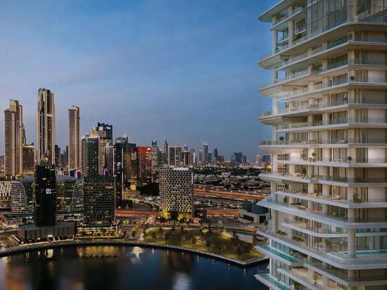 Luxury Living | Genuine Resale | Central Location, picture 3