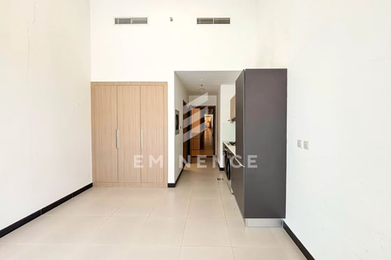 Exclusive | Double Height Ceiling | With terrace, picture 8