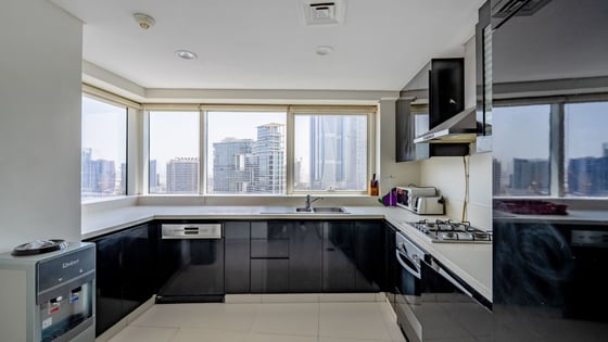 Skyline Serenity | Spacious 2-Bedroom Apartment | Business Bay, picture 8