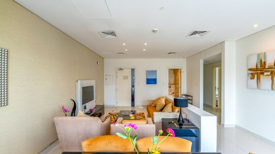 Skyline Serenity | Spacious 2-Bedroom Apartment | Business Bay, picture 3