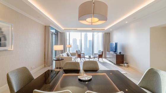 Skyline Serenity | Luxurious Living | 3-Bedroom Apartment, picture 3