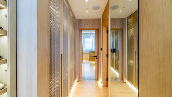 High-End Apartment on the Dubai Water Canal, picture 23