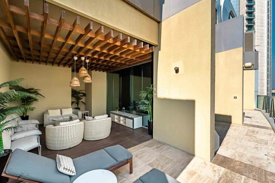 Iconic Panoramic Views| Burj View Outdoor Jacuzzi, picture 3