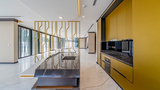 Stunning Contemporary Villa with Golf Views, picture 8
