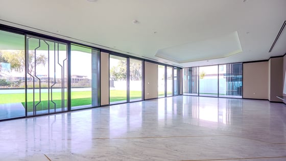 Stunning Contemporary Villa with Golf Views, picture 4