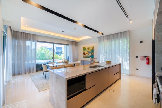 Refined Villa with a Private Pool in Dubai Hills, picture 10