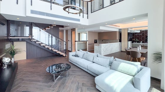 Upgraded duplex in Zaabeel 1 with beautiful finishes, picture 1